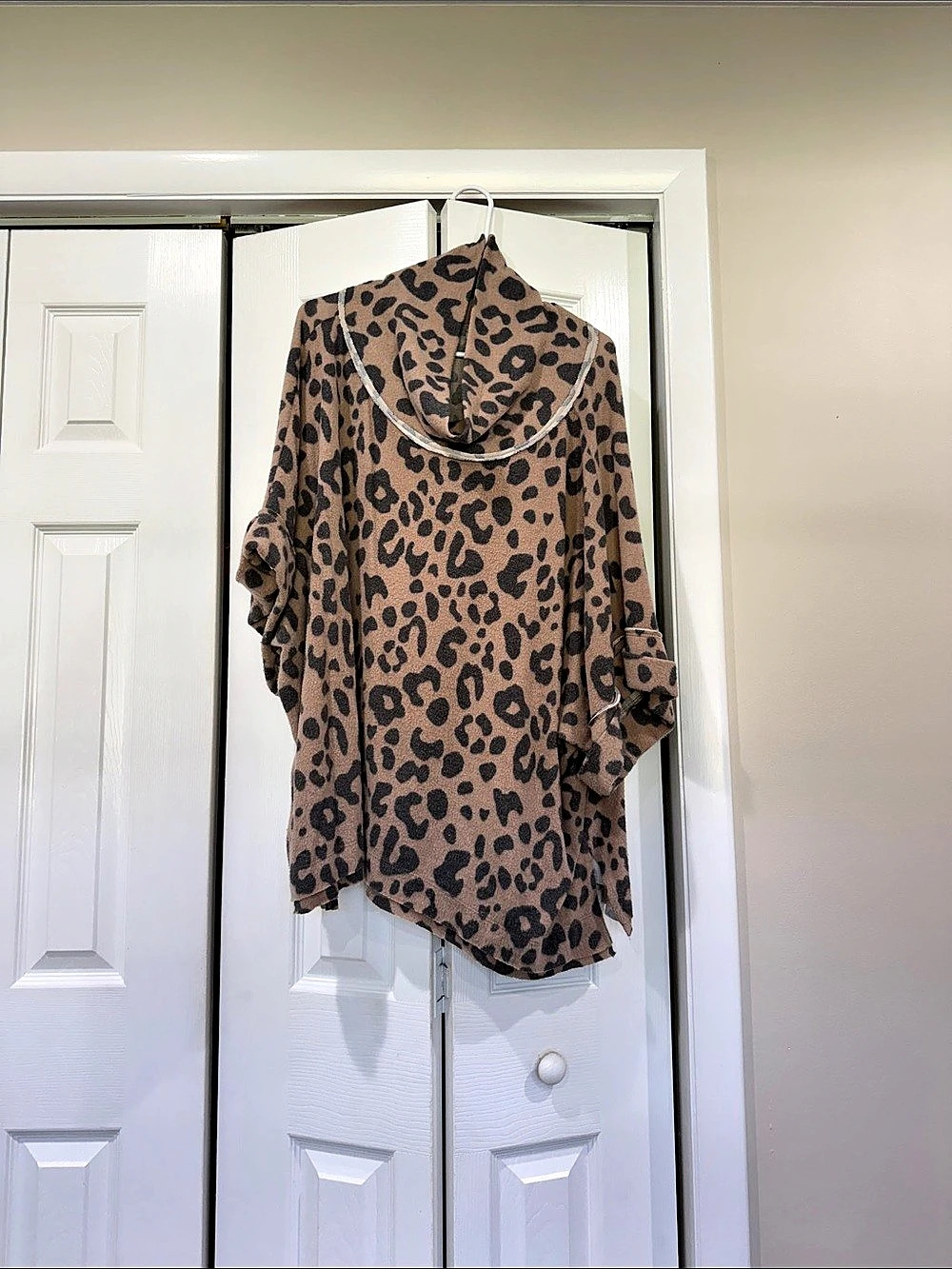 Leopard Print Tunic in Brown & Black Like New